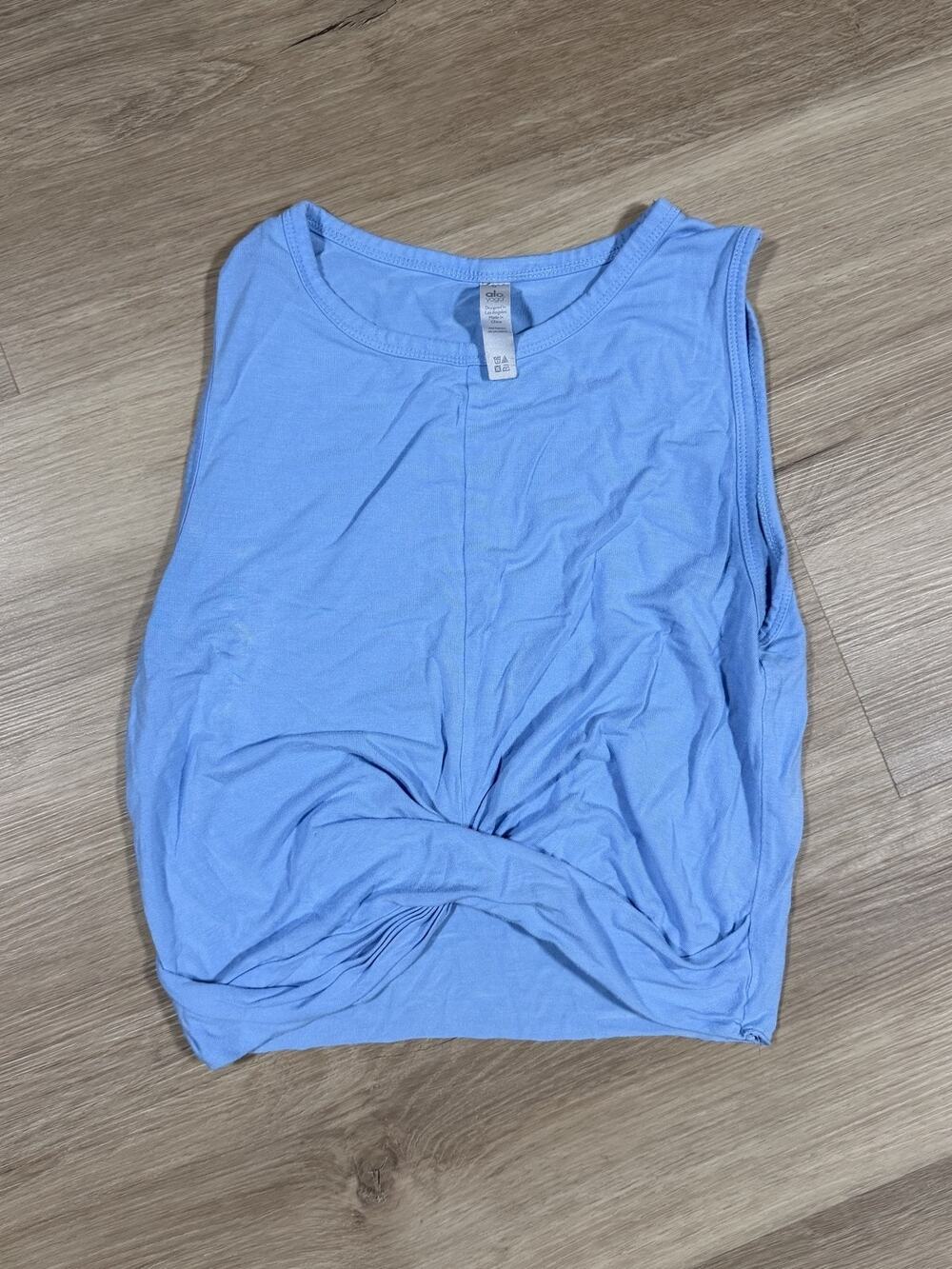 Alo Yoga Cover Tank Twist Front Cropped Womens S Periwinkle Blue Sleeveless